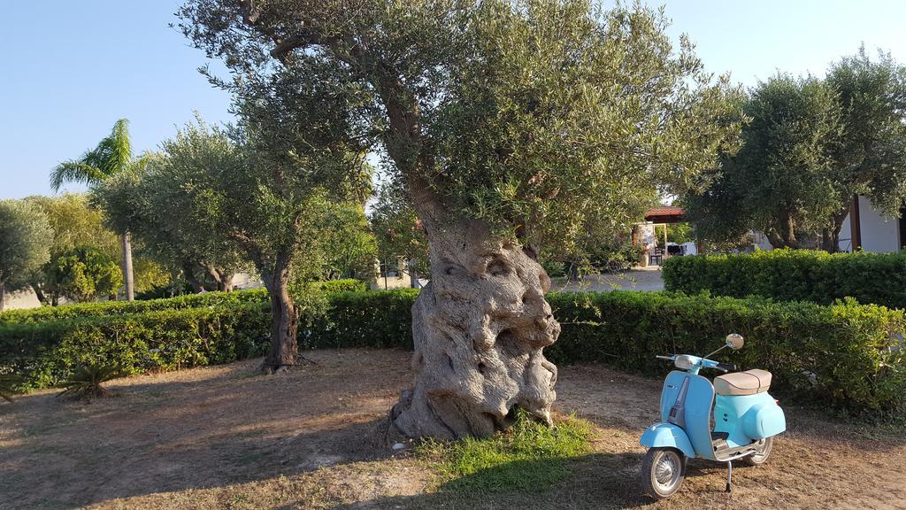 Agriturismo Villa Tommaso Torre dell'Orso Luaran gambar