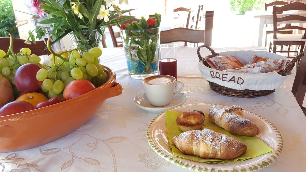 Agriturismo Villa Tommaso Torre dell'Orso Luaran gambar